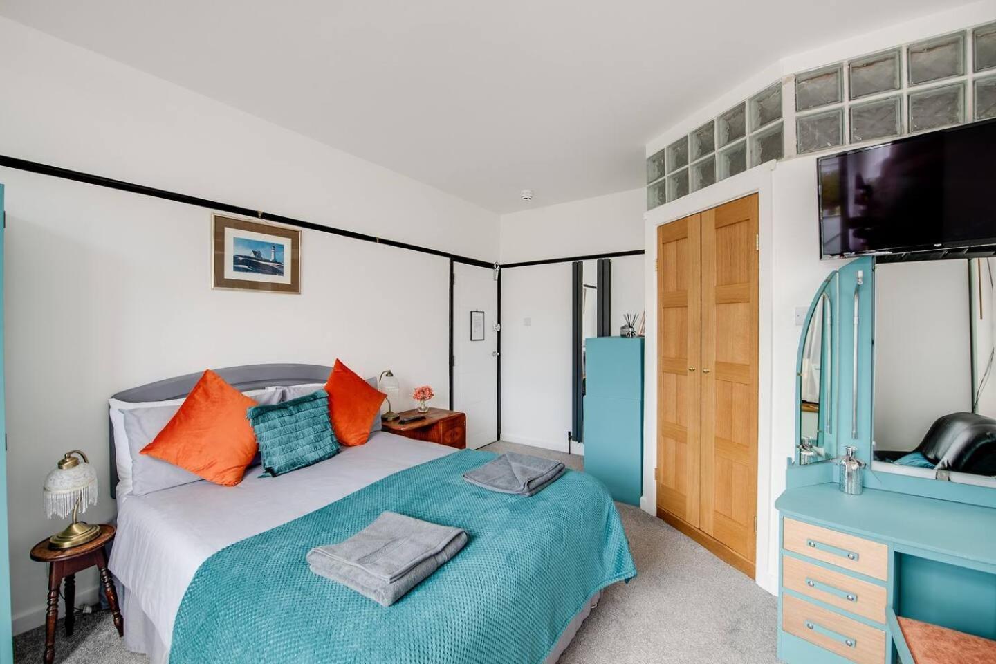 Ferryman Apartments By Places To Be ポーツマス エクステリア 写真