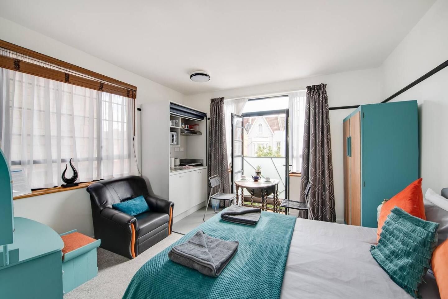 Ferryman Apartments By Places To Be ポーツマス エクステリア 写真